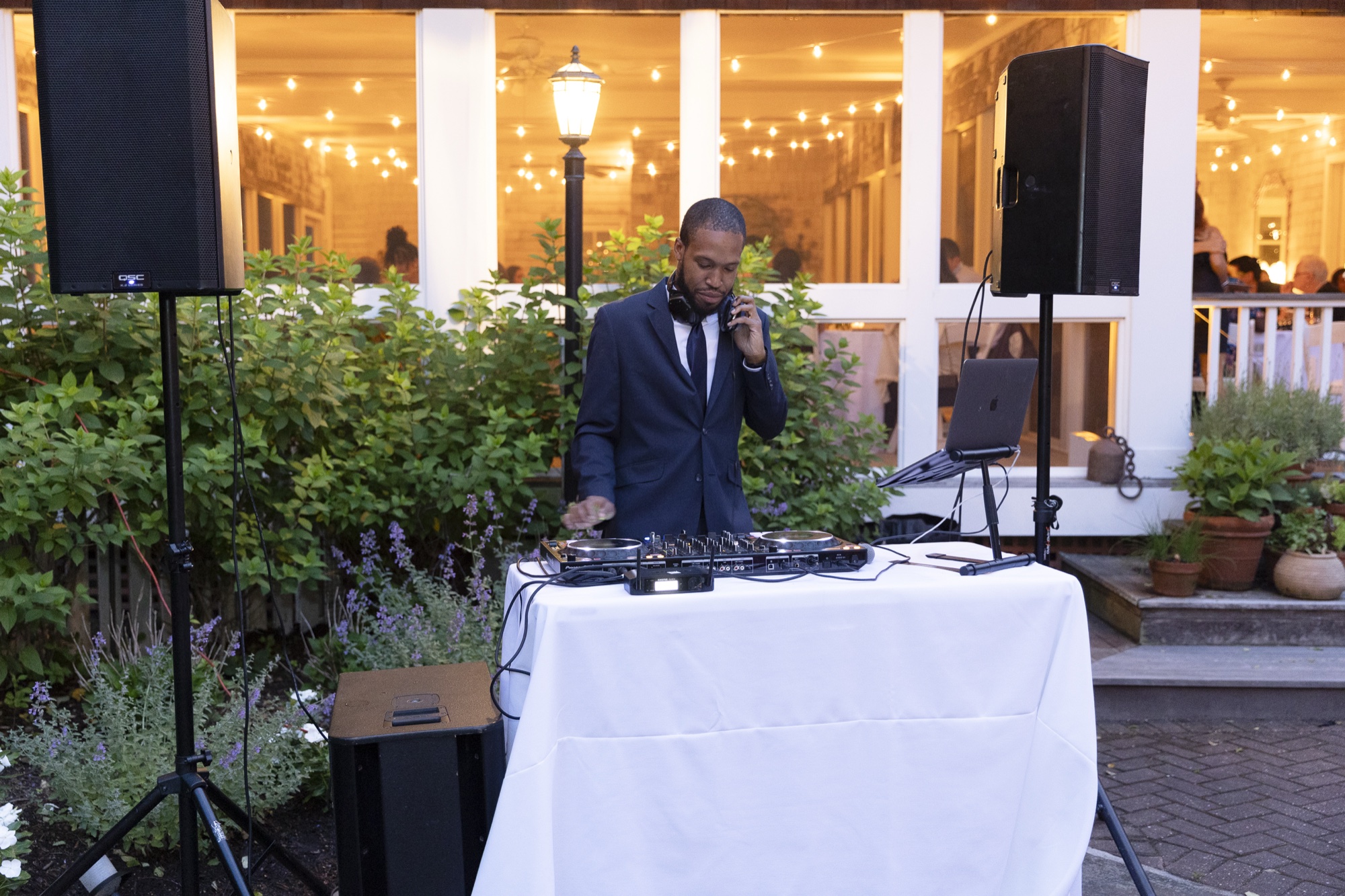 Justin Harmond mixing at a wedding