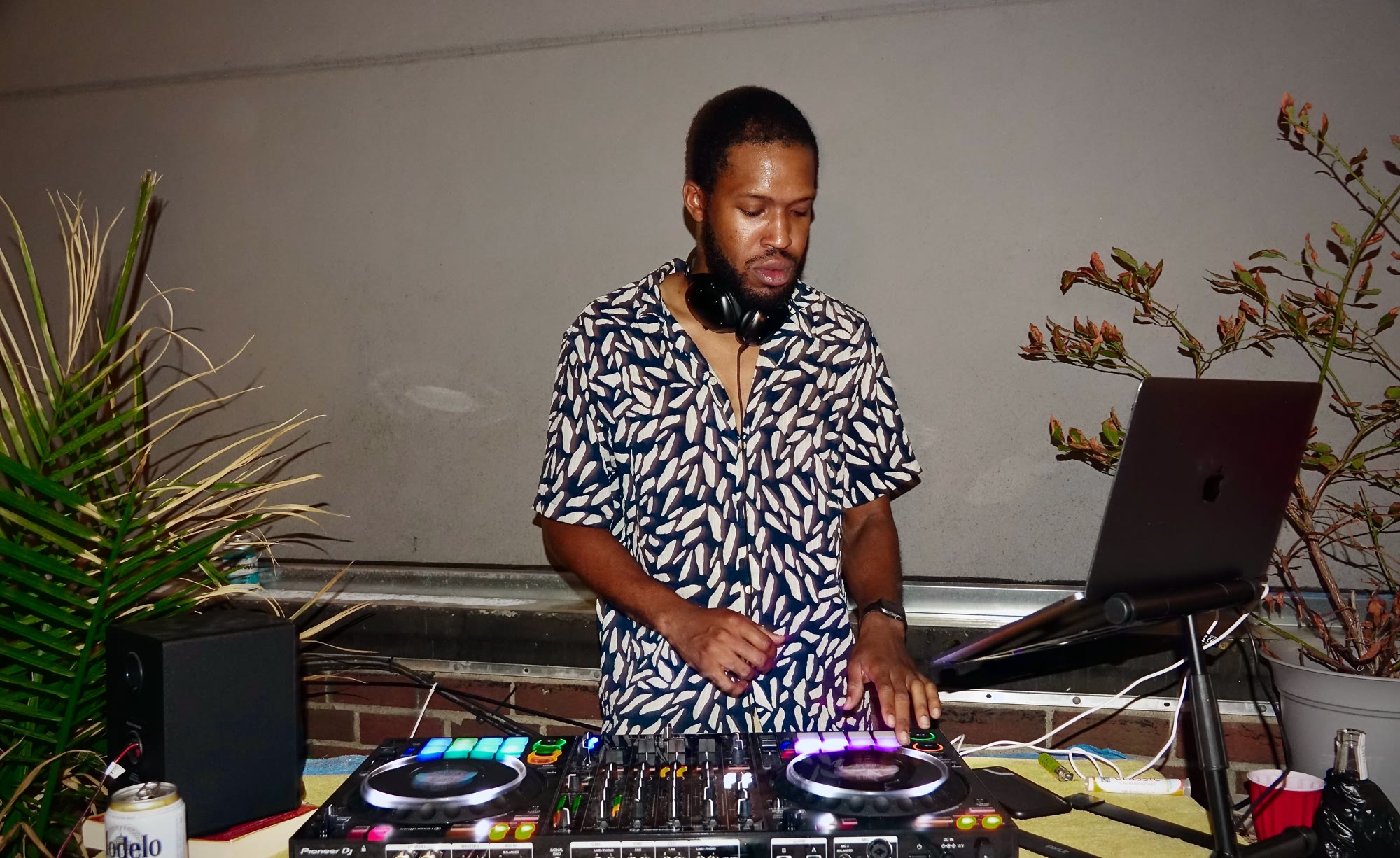 Justin Harmond DJing a night event